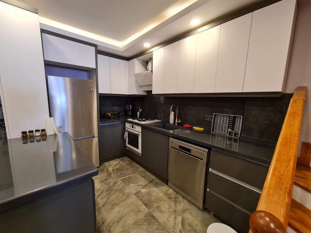 Villa Oezel Havuz Ve Deniz Manzarali Yeni Kuşadası